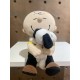 查理布朗環抱Snoopy 玩偶娃娃
