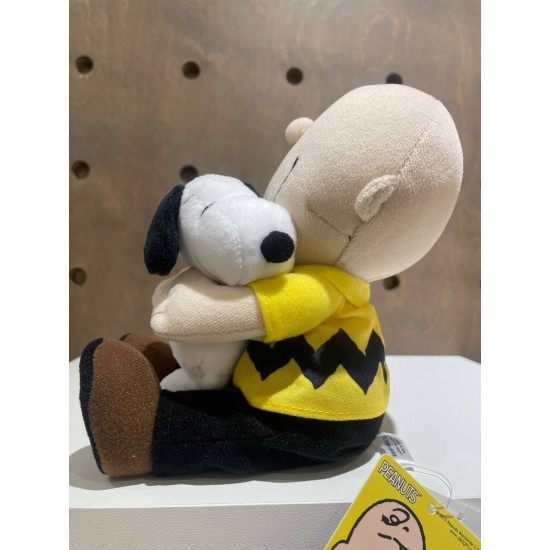 查理布朗環抱Snoopy 玩偶娃娃